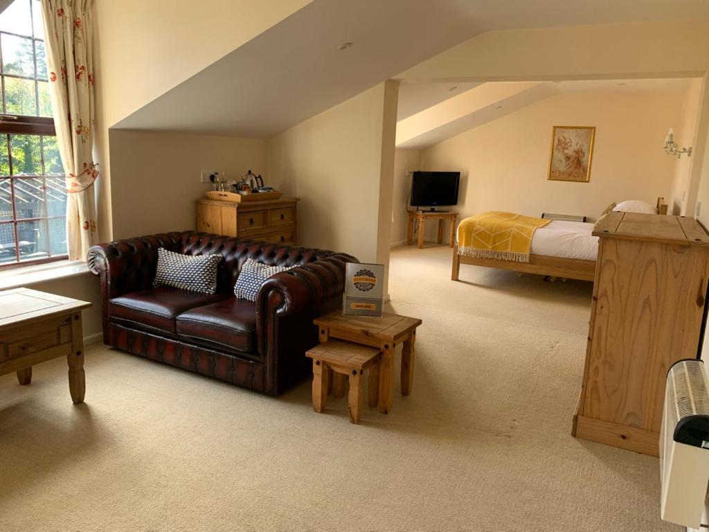 Zucchini Italian Kitchen & Rooms Truro Bagian luar foto